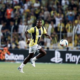 Osayi-Samuel helps Fenerbahce record first clean sheet under marquee coach Jose Mourinho