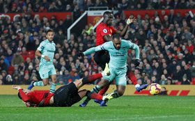 Man Utd 2 Arsenal 2 : Tough Night For Iwobi As Gunners Go 20 Games Unbeaten-Best Run In 11 Years