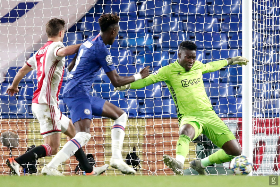  'I Hope Ajax Do Not Lose This Bundle Of Talent' - Oliseh Praises Chelsea, Barca-Linked GK Onana