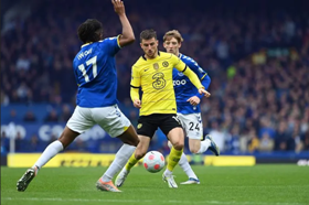 Joe Royle in the stands as wing-back Iwobi shows his worth for Everton in win vs Chelsea 