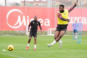 Sevilla coach admits Iheanacho is 'in a difficult situation', backs fit-again Ejuke to get back to his best 