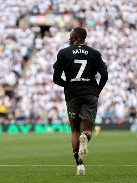 Joe Aribo sparkles as Southampton beat Leeds United to seal promotion back to the Premier League 