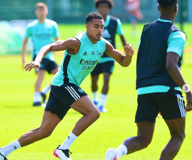 Photo : Arsenal's Anglo-Nigerian wonderkid promoted to first team training, sports new shirt no