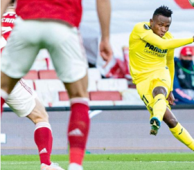 Barcelona star, Super Eagles strikers, Ighalo congratulate Chukwueze after Villarreal reach UEL final