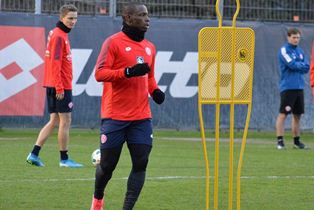 (Photo) Eagles Striker Starts Training With Mainz, Gets # 20 Shirt