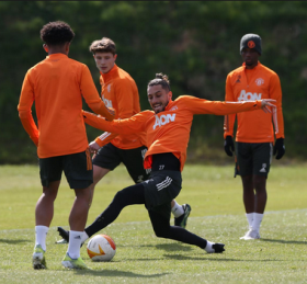 Nigeria-eligible teenager pictured training with Manchester United first team pre-Granada