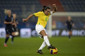 'Pass to Marta' - Duda Sampaio backs queen of football to equal all-time Olympic scoring record v Nigeria