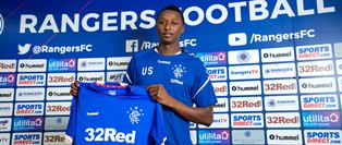 Umar Sadiq Makes Big Statement Over Rangers Future, Hails Liverpool Legend Steven Gerrard