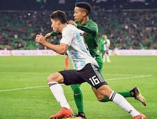 Tyronne Ebuehi: I Stood My Ground Against Di Maria, Swaps Jerseys With Dybala