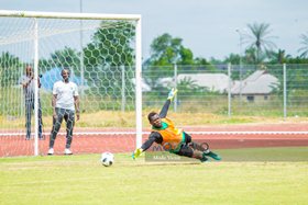 Rohr Dismisses Talk Of Goalkeeping Problem, Explains Why Uzoho Is Starting