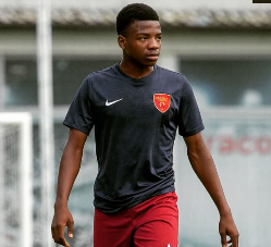 Exclusive : Flamboyant Barcelona Escola Winger Training With Nigeria U17s