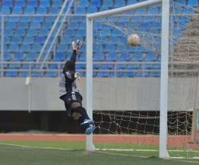 Tornadoes Subdue Rivers United In Thriller