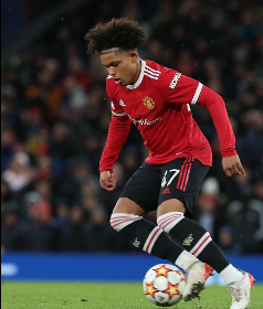 Manchester United boss Ten Hag makes dressing room decision on Anglo-Nigerian winger